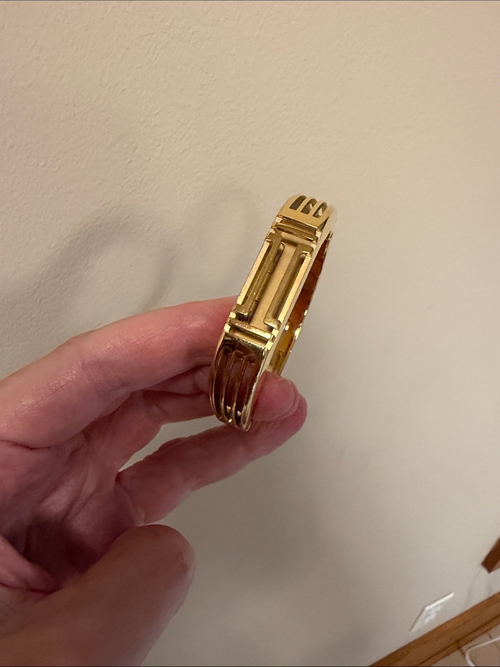 Tory Burch Gold Tone Women’s Hinged Bangle Bracelet
